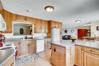 11237 Duncan Plains Rd NW-large-009-008-