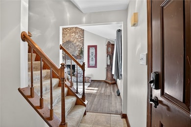 100 Roberta Dr, Carnegie, PA 15106 - photo 4