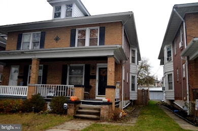 137 E Elm St, Reading, PA 19607 - photo 3