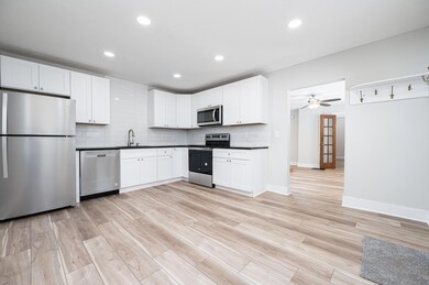 861 sheridan ave 013