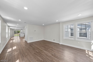 165 Jerome Place, Bloomfield, NJ 07003 - photo 5