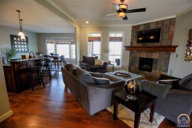 6320 SW 42nd Cir, Topeka, KS 66610 - photo 3