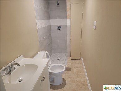 203 Veterans Ave unit A, Copperas Cove, TX 76522 - photo 2