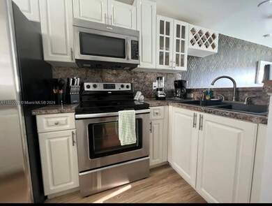 821 SW 2nd St unit 9, Miami, FL 33130 - photo 3