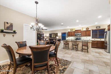INFORMAL DINING