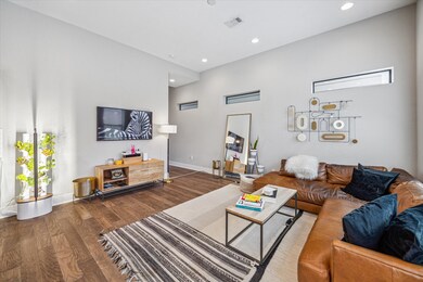 614 Thornton Rd unit D, Houston, TX 77018 - photo 7