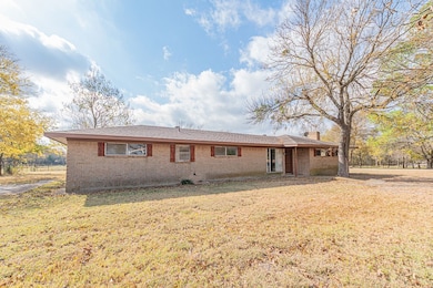 300 County Road 4550, Trenton, TX 75490 - photo 5