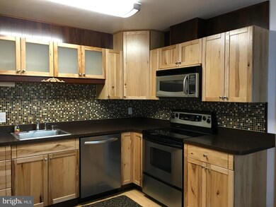 180 Falcon Dr, Pasadena, MD 21122 - photo 5