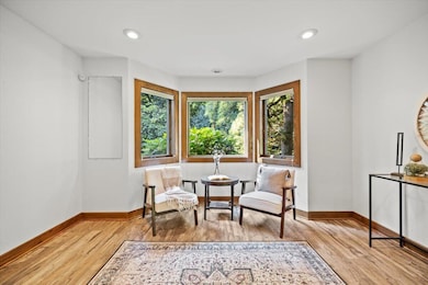 02-Sitting Area