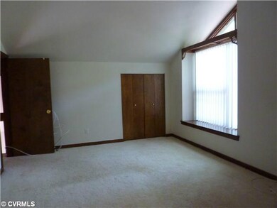 Master Bedroom - Spacious master with vaulted ceil