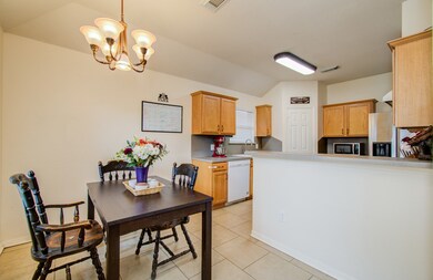 32402 Summer Park Ln, Conroe, TX 77385 - photo 7