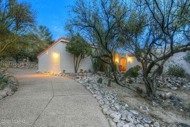 Circular driveway