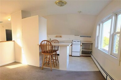 90 Gibbs Ave unit 4, Newport, RI 02840 - photo 6