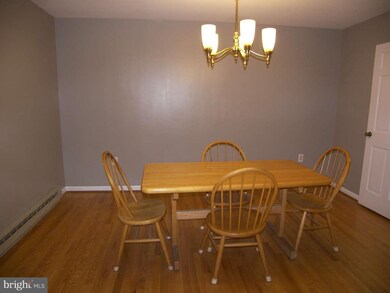 740 W Country Club Dr, Purcellville, VA 20132 - photo 4