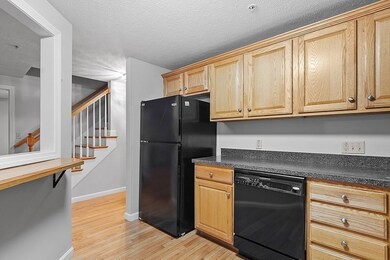 74 Green Briar Rd unit 81, Fitchburg, MA 01420 - photo 5