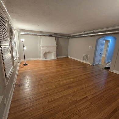 7529 N Claremont Ave unit 2, Chicago, IL 60645 - photo 2