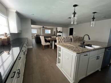 1500 Elizabeth St, Gainesville, TX 76240 - photo 7