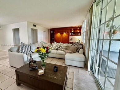 9491 Evergreen Place unit 102, Davie, FL 33324 - photo 6