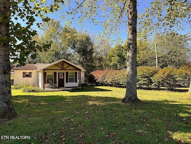 148 Chestnut St, Baxter, TN 38544 - photo 2