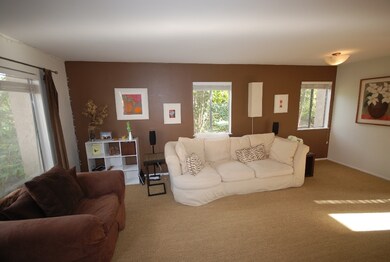 04- Living Room