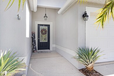 Entryway 4366 Four Lakes