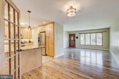 271 Kenwood Rd, Pasadena, MD 21122 - photo 6