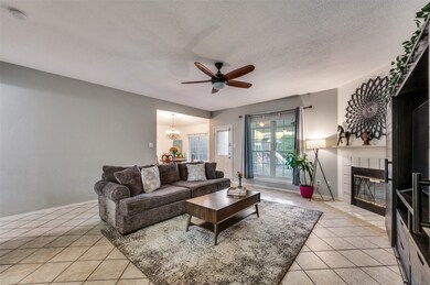 7125 Woodhinge Dr, Benbrook, TX 76126 - photo 4