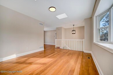 2130 Snowflake Ct, Bushkill, PA 18324 - photo 4