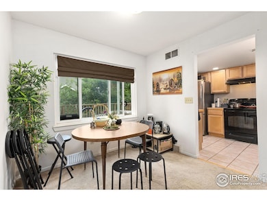 Unit 11, Top Unit, Dining Area