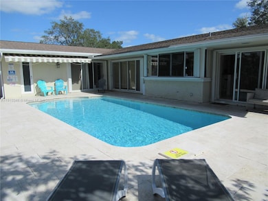 1118 N 46th Ave, Hollywood, FL 33021 - photo 2