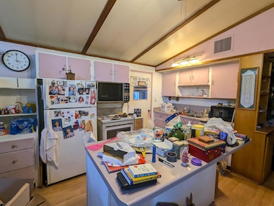 210 Northgate Ave NW, Waukon, IA 52172 - photo 6