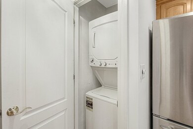 37 Fleet St unit 2, Boston, MA 02109 - photo 7