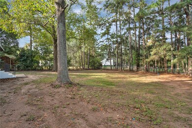 Fully-fenced back yard