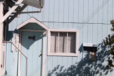 1107 10th Ave SW, Albany, OR 97321 - photo 2