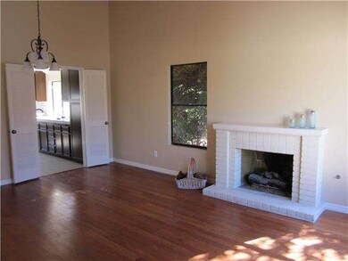 Living/Dining Room conveniently located next to ki