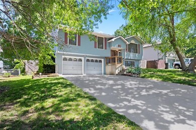 229 Debra St, Lansing, KS 66043 - photo 3