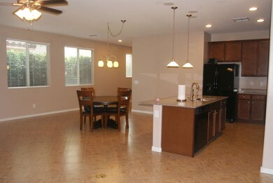 KITCHEN/ DINING