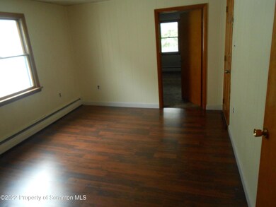 105 W 107 109 Warren, Dunmore, PA 18512 - photo 6