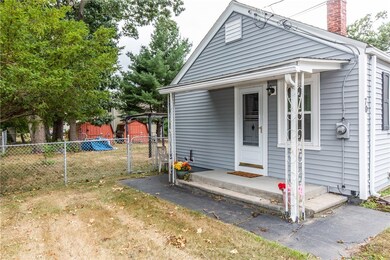 70 Strawberry Field Rd, Warwick, RI 02886 - photo 5