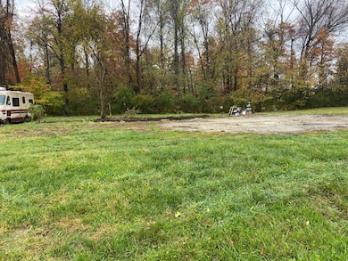 9208 Davison Rd, Laurel, IN 47024 - photo 2