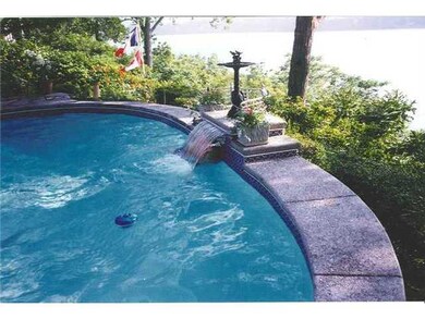 Swimming Pool/Hot Tub/Sauna