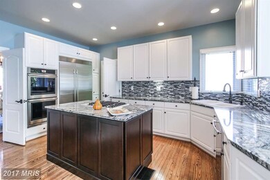 12041 Creekbend Dr, Reston, VA 20194 - photo 7