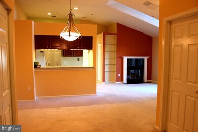 12205 Saint Peter Ct unit K, Germantown, MD 20874 - photo 4