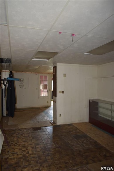 1407 W 4th St, Davenport, IA 52802 - photo 6