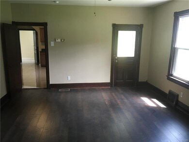 4303 Spruce St, Whitehall, PA 18052 - photo 4