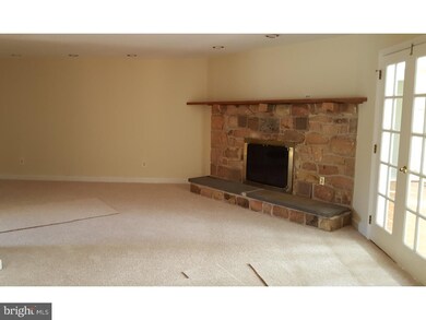 147 Barton Dr, Spring City, PA 19475 - photo 7