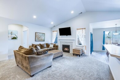 4152 SW 34th St, Redmond, OR 97756 - photo 6