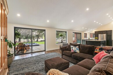 21929 Katie Dr, Bend, OR 97701 - photo 5