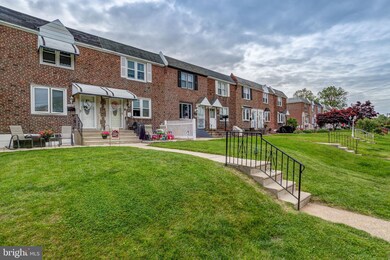 1046 Oakwood Dr, Glenolden, PA 19036 - photo 2