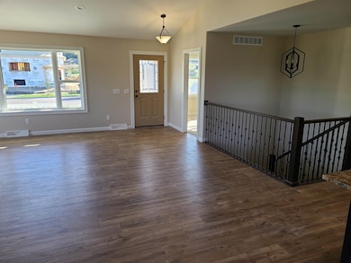 439 Gunderson Dr, Portage, WI 53901 - photo 7